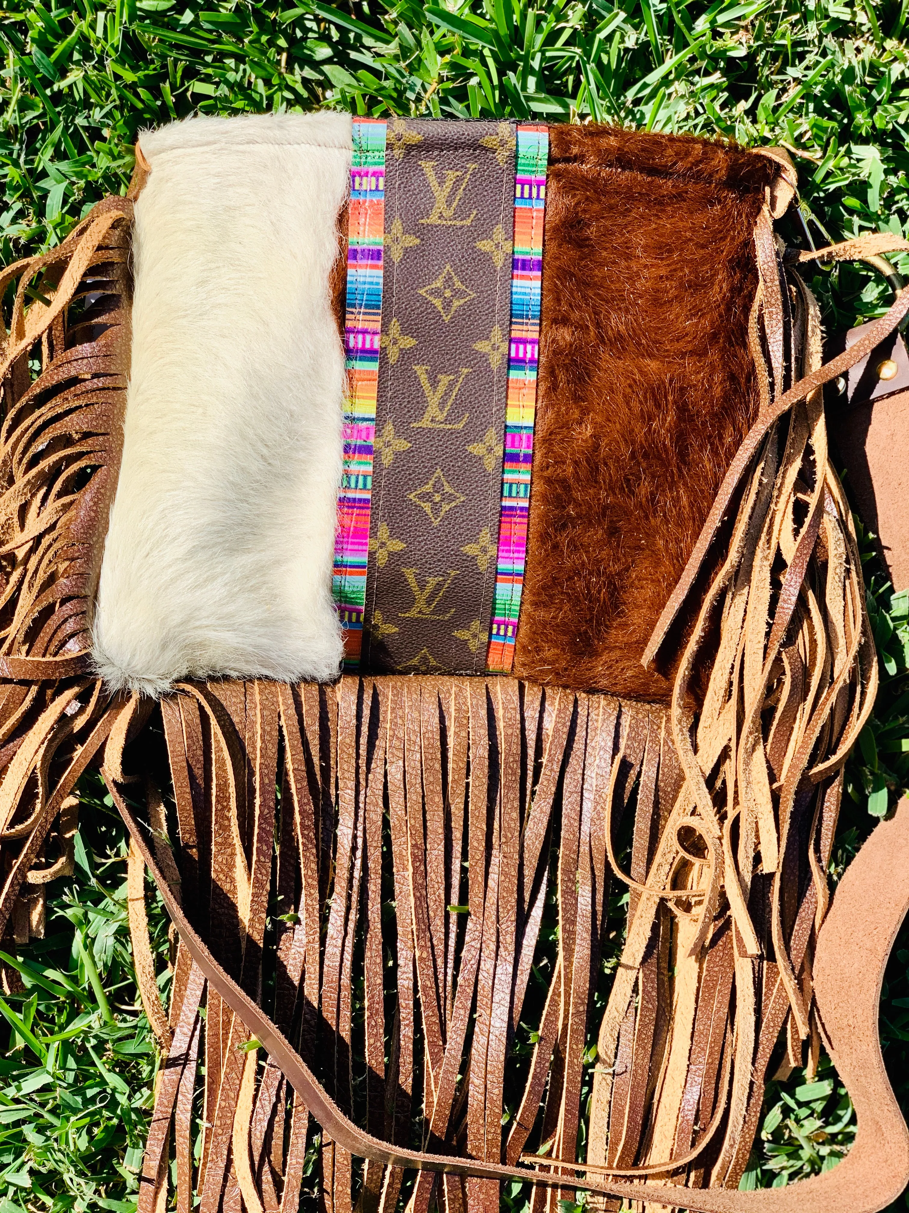 Medium Crossbody Kelsey, Tricolor HOH Strip of Serape