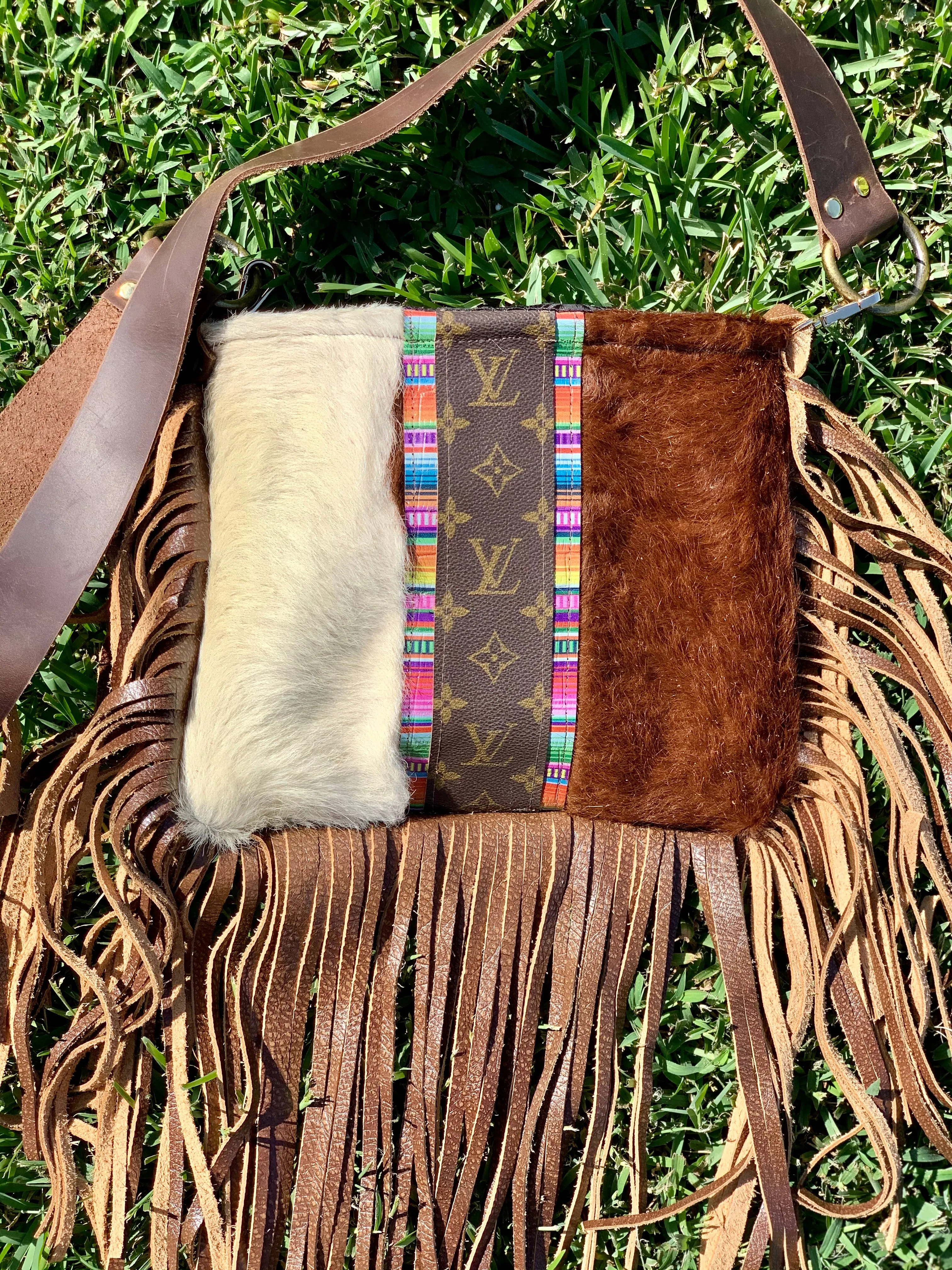 Medium Crossbody Kelsey, Tricolor HOH Strip of Serape