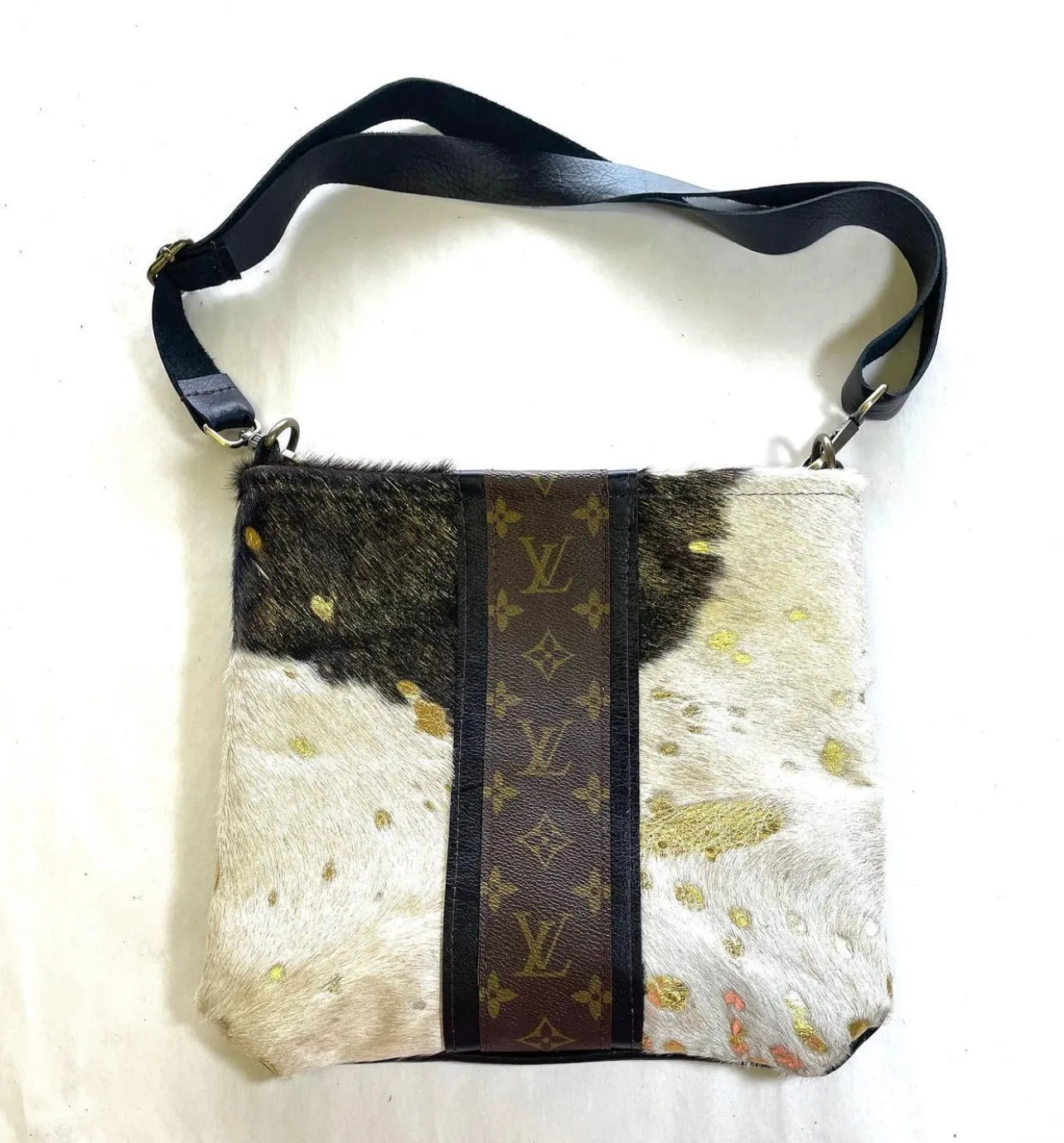Medium Crossbody, Natural HOH Acid Gold Black Strip